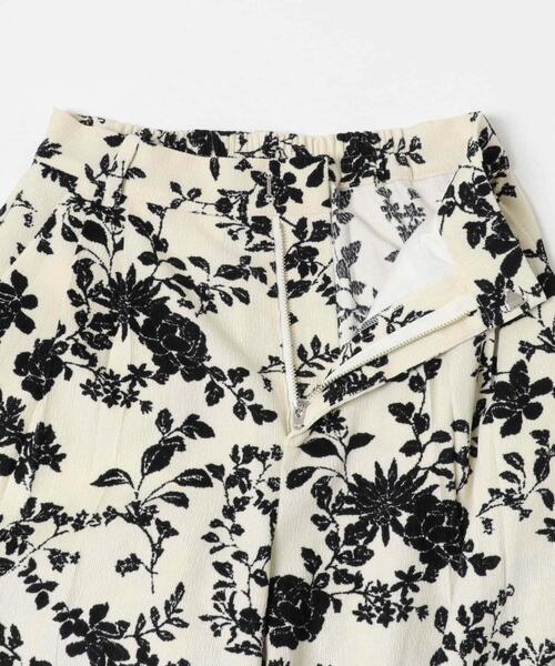 ITEMS URBANRESEARCH（アイテムズ アーバンリサーチ）の「『洗濯可』コーデュロイストレートパンツ（その他パンツ・レディース・ホワイト系その他/ブラウン/ベージュ・FREE）」の11枚目の写真