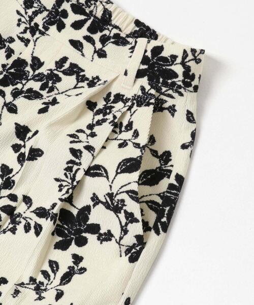 ITEMS URBANRESEARCH（アイテムズ アーバンリサーチ）の「『洗濯可』コーデュロイストレートパンツ（その他パンツ・レディース・ホワイト系その他/ブラウン/ベージュ・FREE）」の12枚目の写真