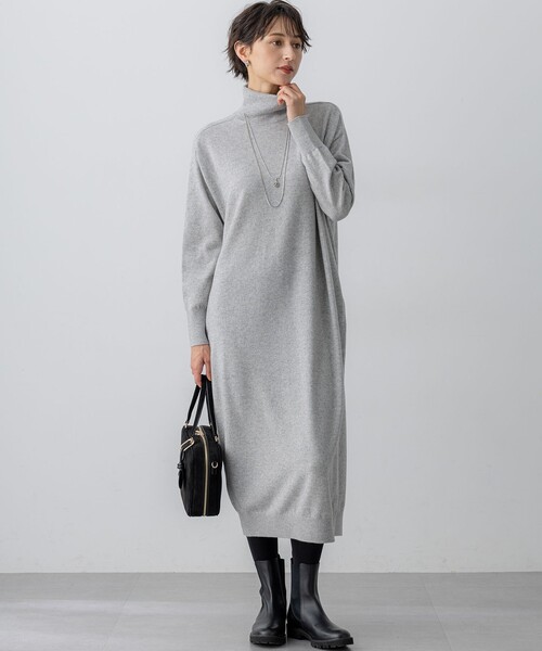 23区(ニジュウサンク)の「カシミヤブレンド タートルネック ニットワンピース(ワンピース・レディース・ベージュ系/グレー系/ピーコックグリーン系/ライトグレー系・38)」の11枚目の写真