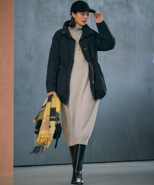 23区(ニジュウサンク)の「カシミヤブレンド タートルネック ニットワンピース(ワンピース・レディース・ベージュ系/グレー系/ピーコックグリーン系/ライトグレー系・38)」の21枚目の写真