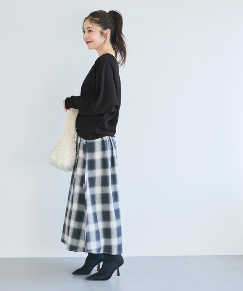 coca(coca)(コカ)の「エンボスドルマントップス(Tシャツ/カットソー・レディース・グレー/ブラック・S/L/M)」の7枚目の写真