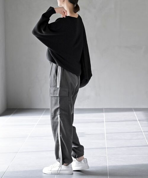 rps（アールピーエス）の「サイドライン入りカーゴパンツ（カーゴパンツ・レディース・チャコールグレー/ブラック・フリー）」の3枚目の写真