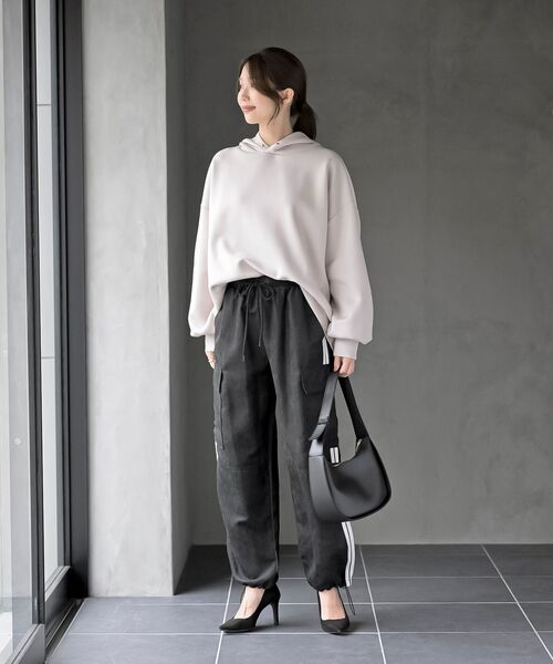 rps（アールピーエス）の「サイドライン入りカーゴパンツ（カーゴパンツ・レディース・チャコールグレー/ブラック・フリー）」の10枚目の写真