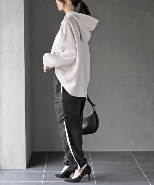 rps（アールピーエス）の「サイドライン入りカーゴパンツ（カーゴパンツ・レディース・チャコールグレー/ブラック・フリー）」の11枚目の写真