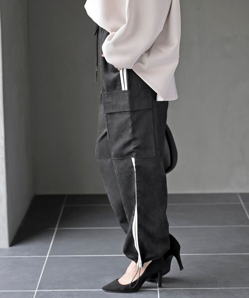 rps（アールピーエス）の「サイドライン入りカーゴパンツ（カーゴパンツ・レディース・チャコールグレー/ブラック・フリー）」の15枚目の写真