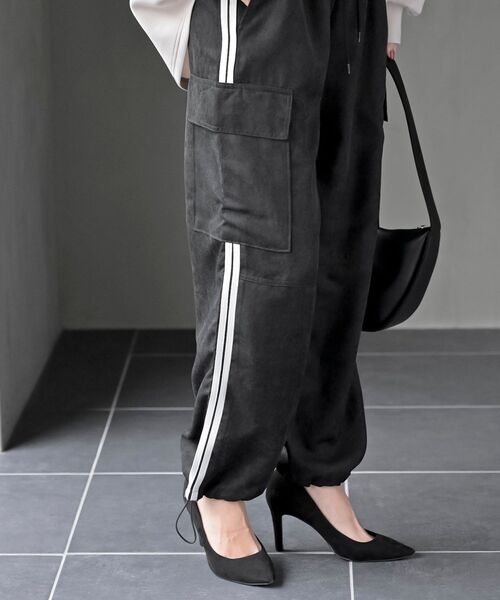 rps（アールピーエス）の「サイドライン入りカーゴパンツ（カーゴパンツ・レディース・チャコールグレー/ブラック・フリー）」の17枚目の写真