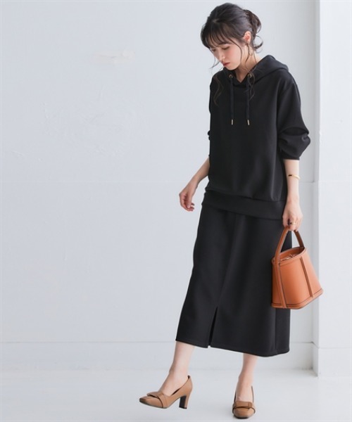 nissen（ニッセン）の「なめらかポンチ素材　プルパーカー（セットアップ可能）＜大きいサイズ有＞（パーカー・レディース・ブラック/チャコールグレー/オフホワイト/モカ・S/M/L/LL）」の7枚目の写真