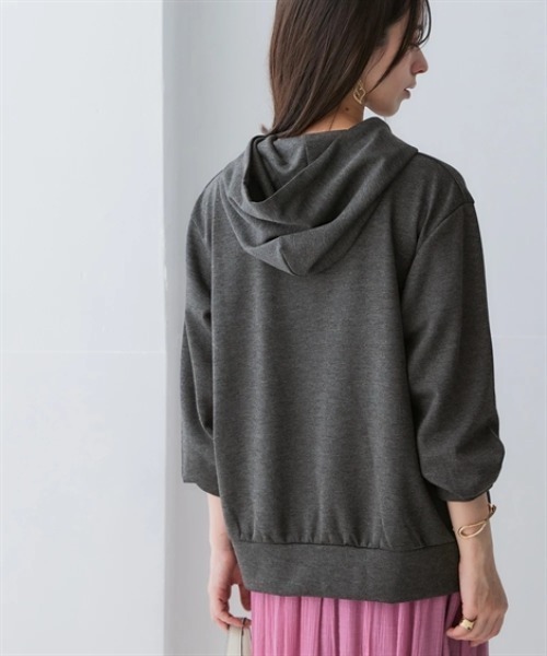 nissen（ニッセン）の「なめらかポンチ素材　プルパーカー（セットアップ可能）＜大きいサイズ有＞（パーカー・レディース・ブラック/チャコールグレー/オフホワイト/モカ・S/M/L/LL）」の9枚目の写真