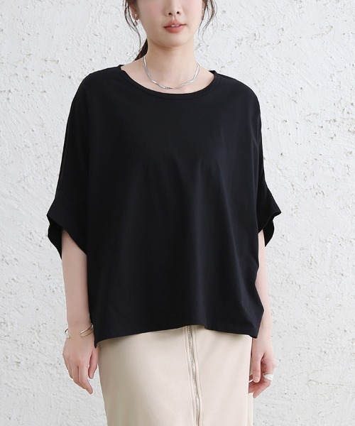 ONEP STAR(ワンピスター)の「ふんわり袖×ラウンドヘムスリット入りTシャツ(Tシャツ/カットソー・レディース・ブラック/ブルーパープル・MEDIUM)」の2枚目の写真