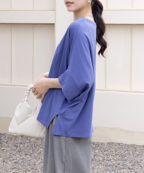 ONEP STAR(ワンピスター)の「ふんわり袖×ラウンドヘムスリット入りTシャツ(Tシャツ/カットソー・レディース・ブラック/ブルーパープル・MEDIUM)」の6枚目の写真