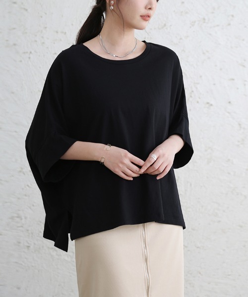 ONEP STAR(ワンピスター)の「ふんわり袖×ラウンドヘムスリット入りTシャツ(Tシャツ/カットソー・レディース・ブラック/ブルーパープル・MEDIUM)」の5枚目の写真