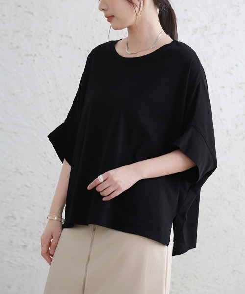 ONEP STAR(ワンピスター)の「ふんわり袖×ラウンドヘムスリット入りTシャツ(Tシャツ/カットソー・レディース・ブラック/ブルーパープル・MEDIUM)」の3枚目の写真