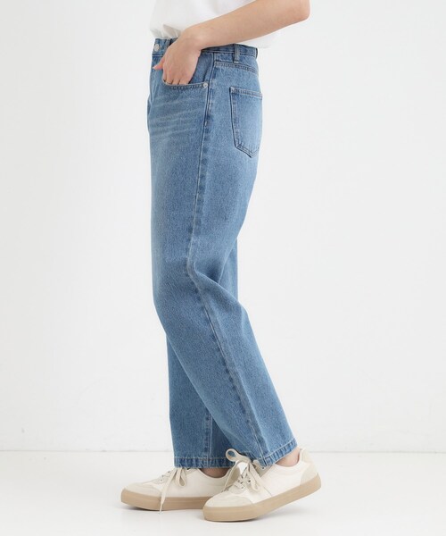SHOO・LA・RUE（シューラルー）の「【S-LL】程よくゆったりな 柔らかデニムテーパードパンツ（デニムパンツ・レディース・ネイビー/ブラック/ライトベージュ/ブルー・01/02/03/04）」の13枚目の写真