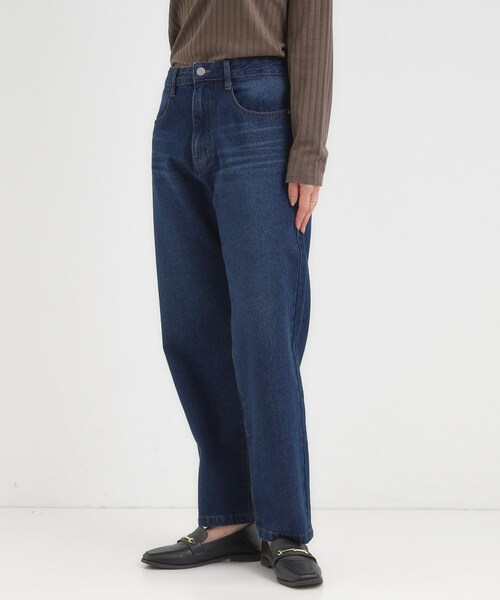 SHOO・LA・RUE（シューラルー）の「【S-LL】程よくゆったりな 柔らかデニムテーパードパンツ（デニムパンツ・レディース・ネイビー/ブラック/ライトベージュ/ブルー・01/02/03/04）」の18枚目の写真