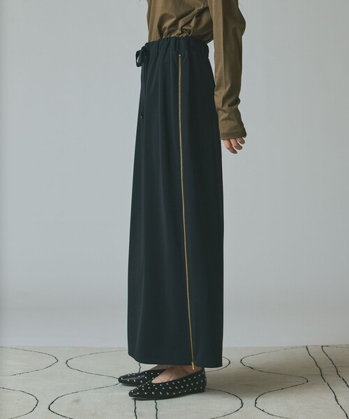 GRACE CLASS（グレースクラス）の「サイドジップスカート（スカート・レディース・カーキ/ブラック・36/34）」の7枚目の写真