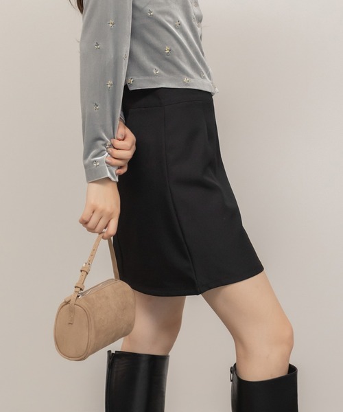 HEILIS（ヘイリス）の「台形ミニスカート(インパン付き) / スコート ブラウン ブラック ミニスカート タイトスカート 秋服 冬服 春服 トラッド 韓国 シティガール ガーリー ノームコア スカパン（スカート・レディース・ブラウン/ブラック・FREE）」の4枚目の写真