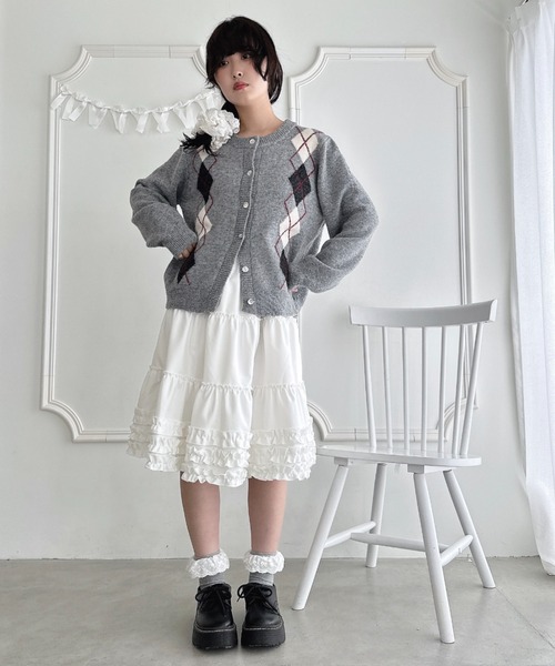 Loueme（ルエム）の「裾フリルティアードミディスカート（スカート・レディース・ネイビー/グレー/アイボリー/ブラック・FREE）」の7枚目の写真