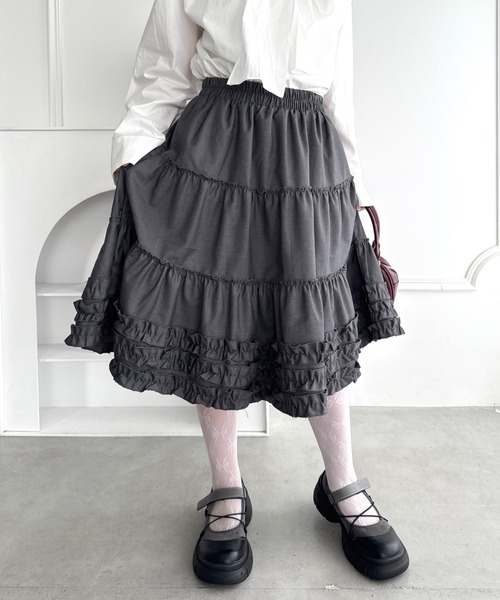 Loueme（ルエム）の「裾フリルティアードミディスカート（スカート・レディース・ネイビー/グレー/アイボリー/ブラック・FREE）」の20枚目の写真