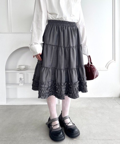 Loueme（ルエム）の「裾フリルティアードミディスカート（スカート・レディース・ネイビー/グレー/アイボリー/ブラック・FREE）」の22枚目の写真