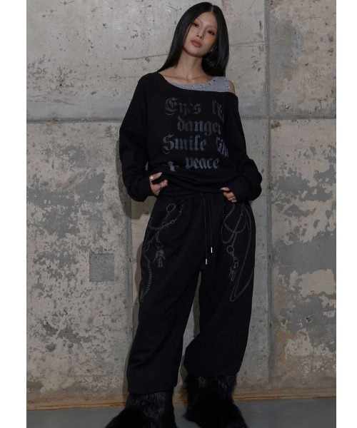 FANCY CLUB(ファンシークラブ)の「A'GEM/9 × .kom 『FANCY CLUB/ファンシークラブ』 KEYCHAIN EYELET SWEATPANTS/キーチェーン アイレット スウェットパンツ(スウェットパンツ・レディース・ブラック/ライトグレー・FREE)」の9枚目の写真