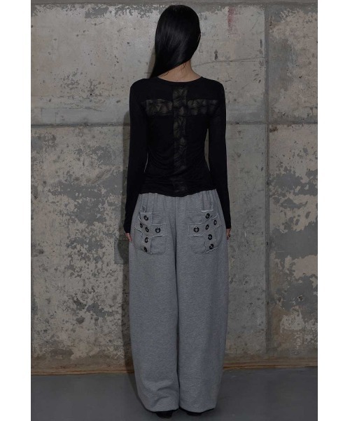 FANCY CLUB(ファンシークラブ)の「A'GEM/9 × .kom 『FANCY CLUB/ファンシークラブ』 KEYCHAIN EYELET SWEATPANTS/キーチェーン アイレット スウェットパンツ(スウェットパンツ・レディース・ブラック/ライトグレー・FREE)」の7枚目の写真