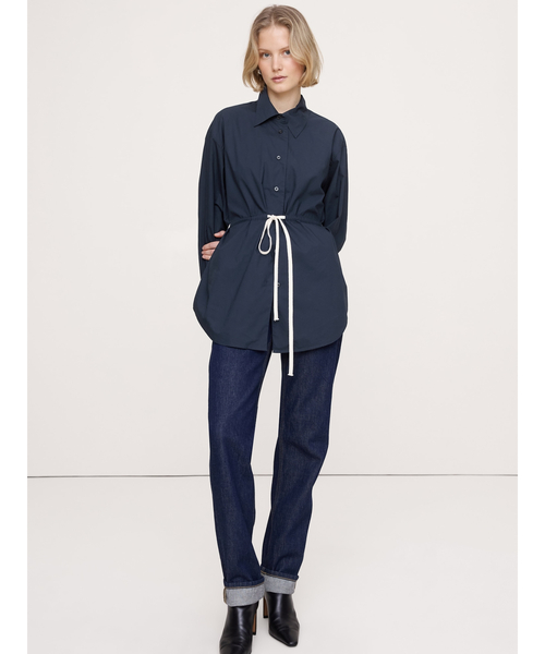 Banana Republic(バナナリパブリック)の「コットン ポプリン ドローストリング ウエスト チュニック(シャツ/ブラウス・レディース・ホワイト/ネイビー・M/S/XS/L)」の7枚目の写真