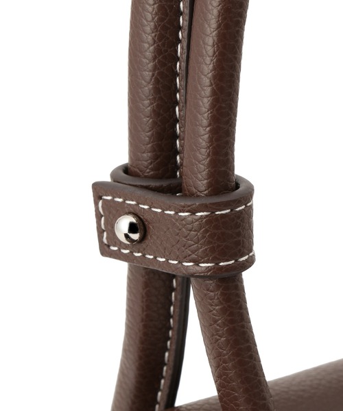 ADAM ET ROPE'（アダムエロペ）の「【&MyuQ（アンドミューク）】OPERIA mini（ショルダーバッグ・レディース・ブラック/ダークブラウン・FREE）」の5枚目の写真