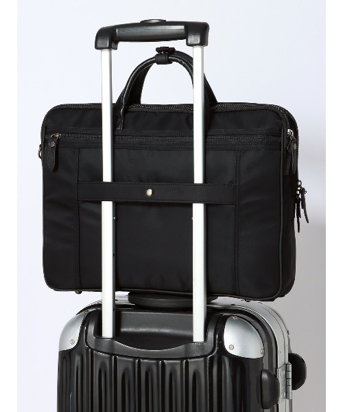 SUIT SQUARE（スーツスクエア）の「2WAYブリーフケース ナイロン×レザー（ビジネスバッグ・メンズ・ブラック/ネイビー・F）」の9枚目の写真