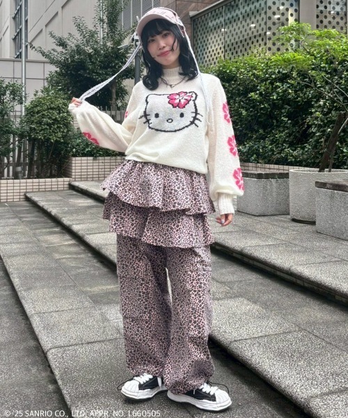 Candy Stripper（キャンディストリッパー）の「【HELLO KITTY】HIBISCUS KNIT プルオーバー（ニット/セーター・レディース・ブラック/アイボリー/レッド/ピンク・FREE）」の16枚目の写真
