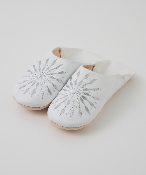 Fatima morocco（ファティマモロッコ）の「【Fatima morocco】 サブラス刺繍 バブーシュ 羊革 モロッコ製 室内履き（ルームシューズ/スリッパ・レディース・グレー/ホワイト/ブラック・フリー）」の15枚目の写真