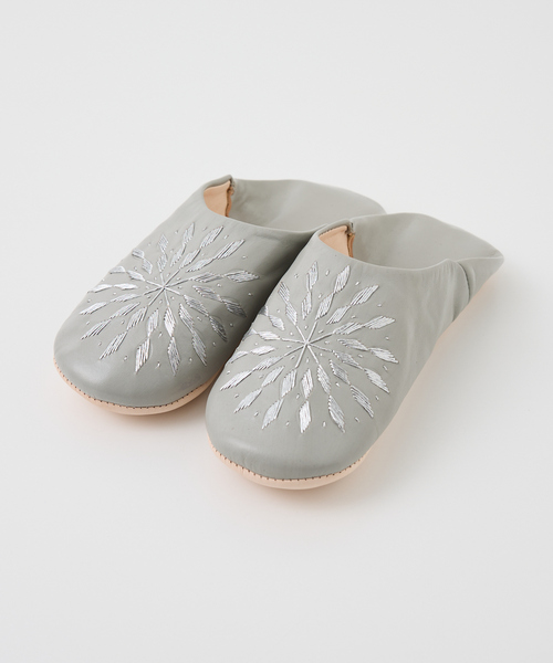 Fatima morocco（ファティマモロッコ）の「【Fatima morocco】 サブラス刺繍 バブーシュ 羊革 モロッコ製 室内履き（ルームシューズ/スリッパ・レディース・グレー/ホワイト/ブラック・フリー）」の13枚目の写真