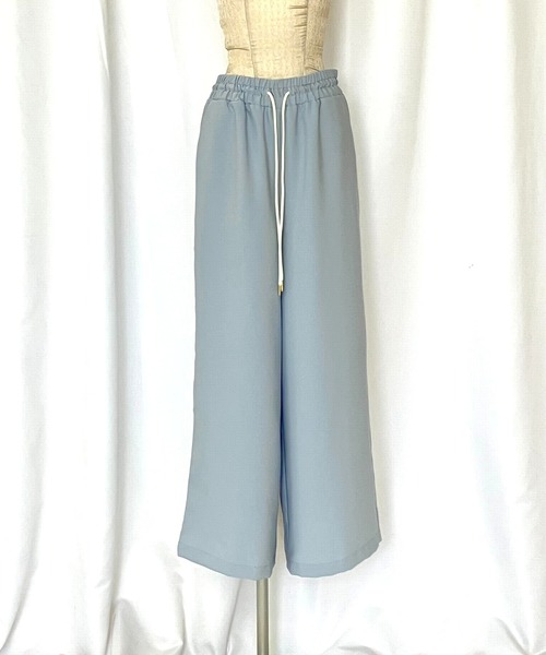 Q(キュー)の「ウエストギャザーワイドパンツ(その他パンツ・レディース・ブラック/ベージュ/アイボリー/ライトブルー・MEDIUM)」の16枚目の写真