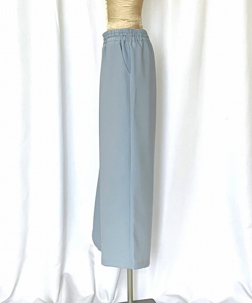 Q(キュー)の「ウエストギャザーワイドパンツ(その他パンツ・レディース・ブラック/ベージュ/アイボリー/ライトブルー・MEDIUM)」の15枚目の写真