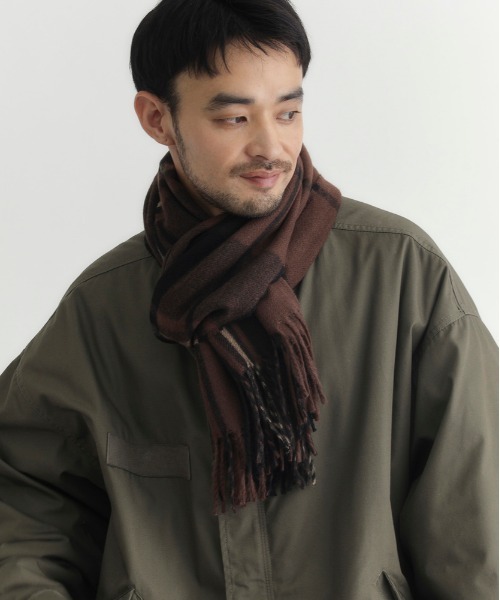 BACK NUMBER(バックナンバー)の「【BACK NUMBER】チェック柄 大判マフラー(フリンジ / ユニセックス / 防寒 / 通勤通学 / プレゼント / ストール)(マフラー・メンズ・ブラック/グレー/ブラウン/ネイビー・フリー)」の11枚目の写真
