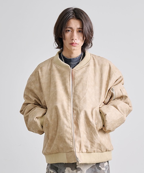 Revo.(レボ)の「Revo. ウォッシャブル シンセティックレザー パデッド MA-1 ブルゾン 中綿ジャケット(ブルゾン・メンズ・ブラウン/ブラック/アイボリー・2)」の9枚目の写真