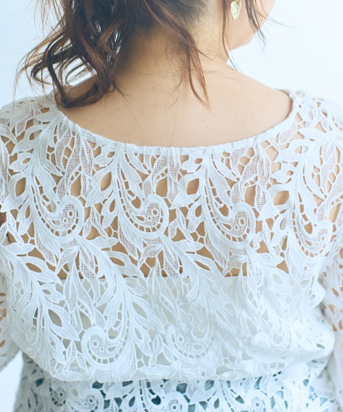 SMILE LAND（スマイルランド）の「＜大きいサイズ＞【らめちゃんコラボ】3way リーフモチーフトップス JERRYSELECT（シャツ/ブラウス・レディース・ホワイト/ブラック・L/LL/3L/4L/5L）」の18枚目の写真