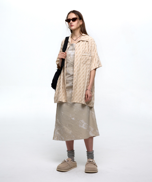 RSSC(アールエスエスシー)の「RIVET GEOMERTIC HALF SHIRT - BEIGE(シャツ/ブラウス・レディース・その他・1/2)」の6枚目の写真