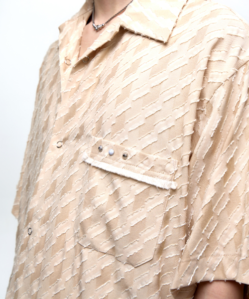RSSC(アールエスエスシー)の「RIVET GEOMERTIC HALF SHIRT - BEIGE(シャツ/ブラウス・レディース・その他・1/2)」の7枚目の写真