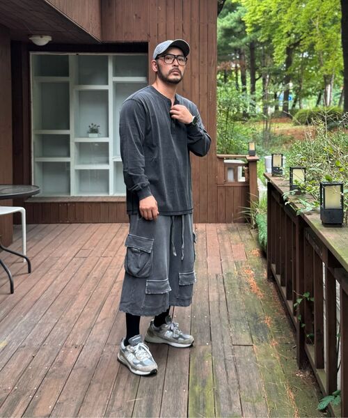 OUTSTANDING（アウトスタンディング）の「HENLEY NECK LONG SLEEVE TEE_VINTAGE CHARCOAL（Tシャツ/カットソー・メンズ・その他・SMALL/MEDIUM/LARGE）」の10枚目の写真