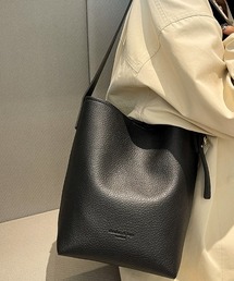 フェイクレザーショルダーバッグ
