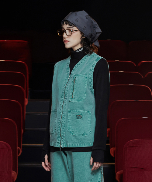 UNALLOYED（アナロイド）の「ダイッドジップアップカーゴベスト / エメラルド（ベスト・レディース・その他・MEDIUM/LARGE）」の2枚目の写真