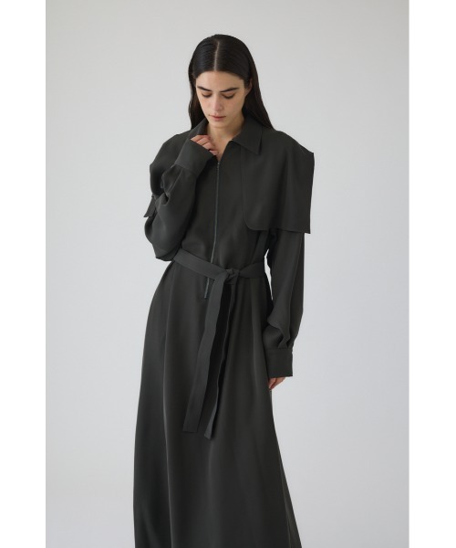 RIM.ARK(リムアーク)の「Trench OP トレンチワンピース(ワンピース・レディース・ブラック/ダークグリーン・36/38)」の8枚目の写真