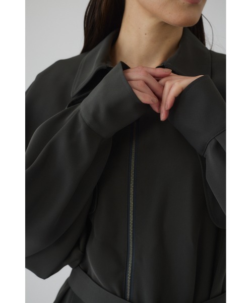 RIM.ARK(リムアーク)の「Trench OP トレンチワンピース(ワンピース・レディース・ブラック/ダークグリーン・36/38)」の17枚目の写真