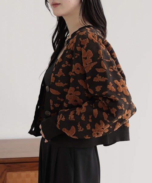 SUNFLOWER EIGHT(サンフラワーエイト)の「花柄ショートカーデ(カーディガン/ボレロ・レディース・ダークブラウン/グレー/アイボリー・M)」の13枚目の写真