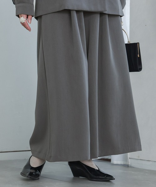 n'OrLABEL（ノアールレーベル）の「【セットアップ対応】『ボリュームワイドパンツ』（その他パンツ・レディース・グレー/ブラック・1/2）」の2枚目の写真