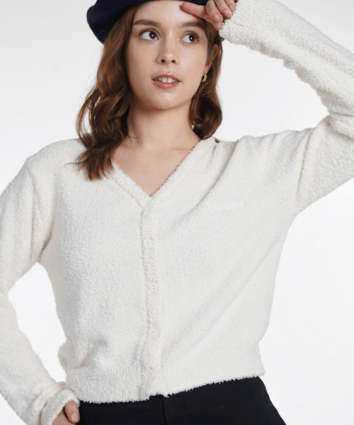 VERSE ONE(バースワン)の「EMBROIDERED LOGO CARDIGAN IVORY(NEW)(カーディガン/ボレロ・レディース・その他・SMALL/MEDIUM)」の3枚目の写真