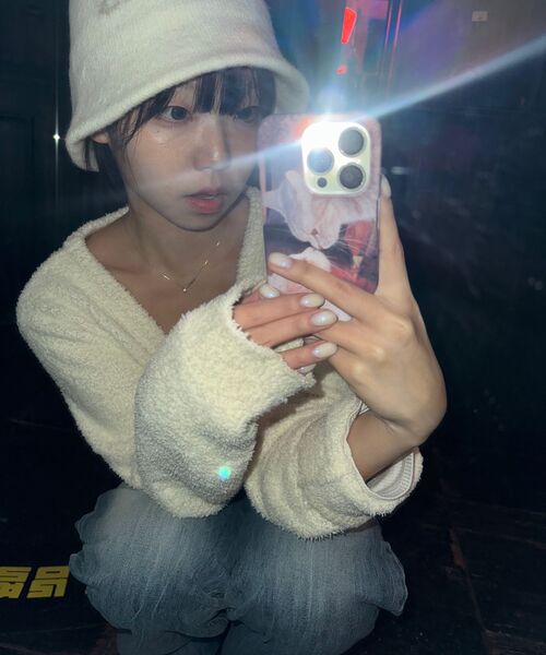 VERSE ONE(バースワン)の「EMBROIDERED LOGO CARDIGAN IVORY(NEW)(カーディガン/ボレロ・レディース・その他・SMALL/MEDIUM)」の6枚目の写真