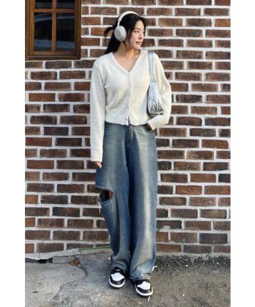 VERSE ONE(バースワン)の「EMBROIDERED LOGO CARDIGAN IVORY(NEW)(カーディガン/ボレロ・レディース・その他・SMALL/MEDIUM)」の14枚目の写真