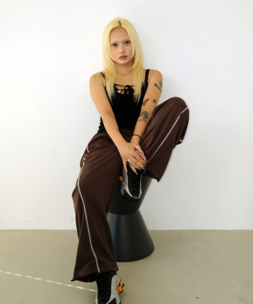 crump（クランプ）の「Stitch Wide Sweatpants [Brown]（スウェットパンツ・メンズ・ブラウン・SMALL）」の6枚目の写真