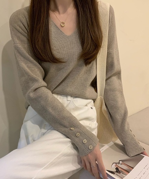 SHEPP(シープ)の「【26年春新作】カフスボタンデザインVネックニット(ニット/セーター・レディース・アイボリー/ブラック/ベージュ/ホワイト・F)」の17枚目の写真